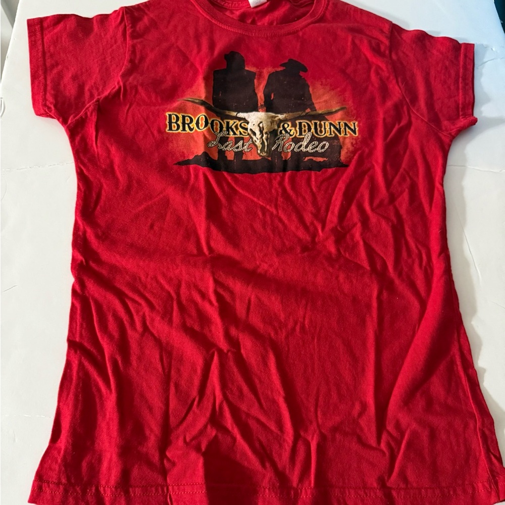 Women's medium new Red T-Shirt
